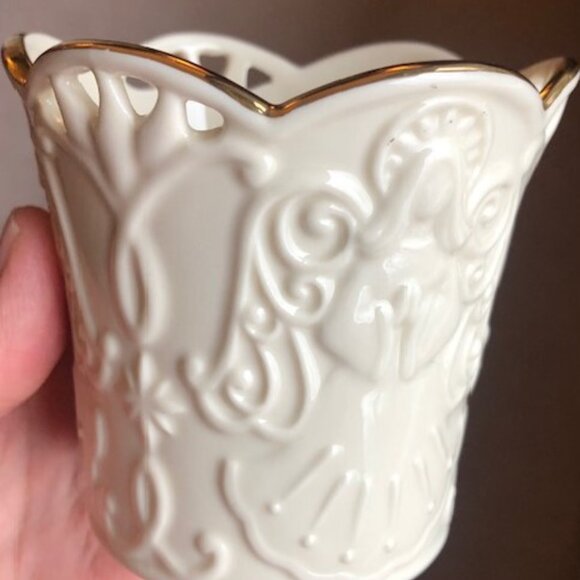 SALE 2 for $26 / 3 for $33 - Lenox Merry Lights Angel Votive with Scalloped Top - Picture 2 of 8